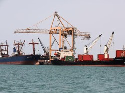 Laut Merah Bergejolak, Kapal yang Melintas Kini Harus Punya Izin!