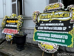 Prabowo Sempat Jenguk Solihin GP Saat Dirawat, Nyanyikan Mars Siliwangi