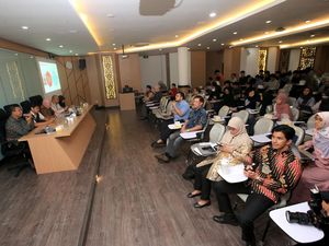 Kuliah Umum Meningkatkan Literasi Asuransi Syariah Kuliah Umum Meningkatkan Literasi Asuransi Syariah