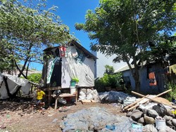 Cerita Pilu Wanita Lansia di Makassar Tinggal di Gubuk Bareng Anak-Cucu