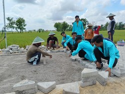 Mendikti Ingatkan Kampus untuk Berdampak ke Masyarakat: Minimal Bantu Daerah Sendiri