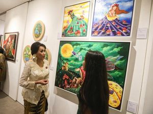 Mengunjungi Pameran Perempuan Tangguh