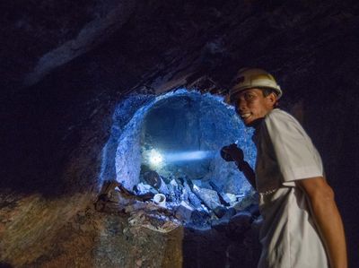 Menyusuri Wisata Lubang Tambang di Sawahlunto
