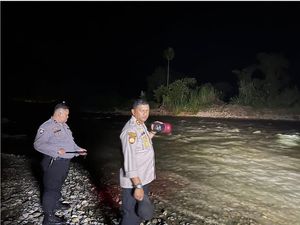 Polisi Tutup Tambang Emas Ilegal di Madina, 2 Ekskavator Disita