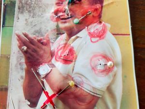 Ini Foto Penuh Tusukan Jarum yang Ditemukan di Rumah Dukun Santet Ciputat