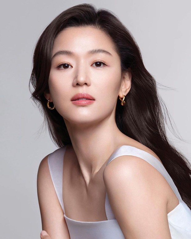 Potret Jun Ji Hyun