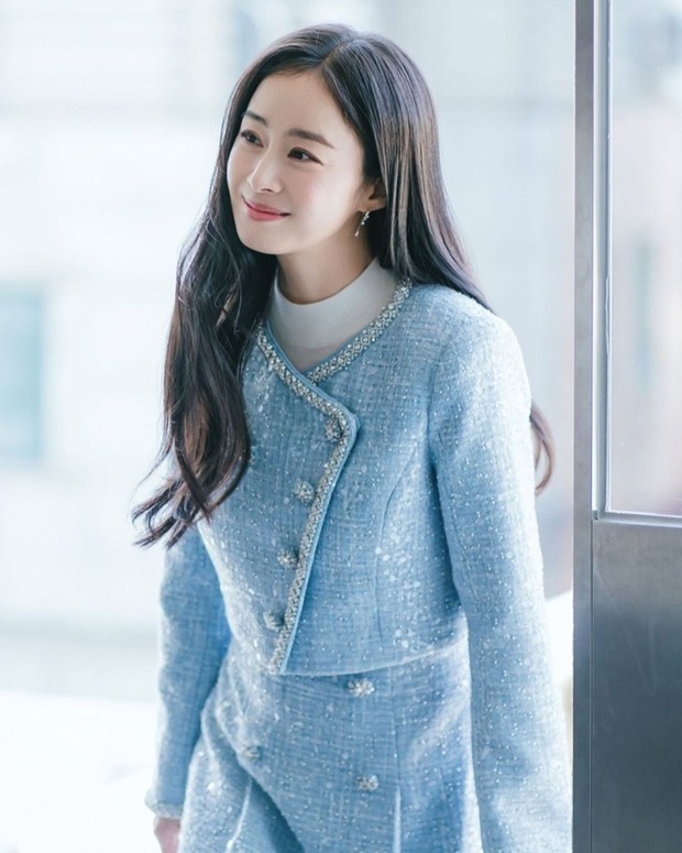 Potret Kim Tae Hee