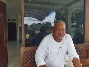 Cerita Warga Temukan Foto Ditusuk Jarum di Rumah Dukun Santet Ciputat