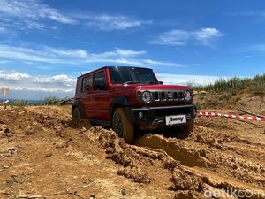 Jimny 5 Pintu Tak Bikin Jimny 3 Pintu Ditinggal Konsumen Jimny 5 Pintu Tak Bikin Jimny 3 Pintu Ditinggal Konsumen