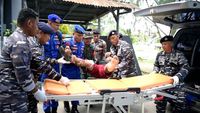 TNI AL Latih Masyarakat Tanggulangi Bencana di Kendari
