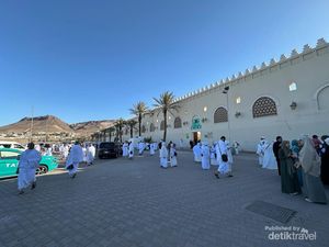 Momen-momen Umrah dan Wisata Sejarahnya