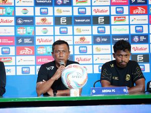 Liga 1: Widodo Bersyukur Arema Raih Satu Poin Lawan Bhayangkara FC Liga 1: Widodo Bersyukur Arema Raih Satu Poin Lawan Bhayangkara FC