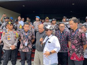 Massa Gelar Aksi Selamatkan Bank Jateng Buntut Pelaporan IPW ke KPK