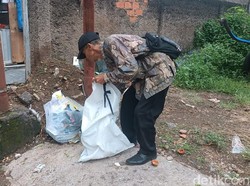 DPR: Prioritaskan Kesejahteraan Guru! Jangan Sampai Ngutang-Jadi Pemulung