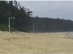 Banyak Mata di Pantai China