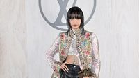 10 Gaya Artis Korea di Paris Fashion Week 2024, Visual Unreal Bikin Terpana