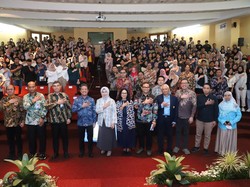 Trenggono Ajak Mahasiswa Berinovasi Bangun Sektor Kelautan & Perikanan