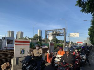 Siasat Warga Hindari Telat Kerja karena Macet di Jalan TB Simatupang