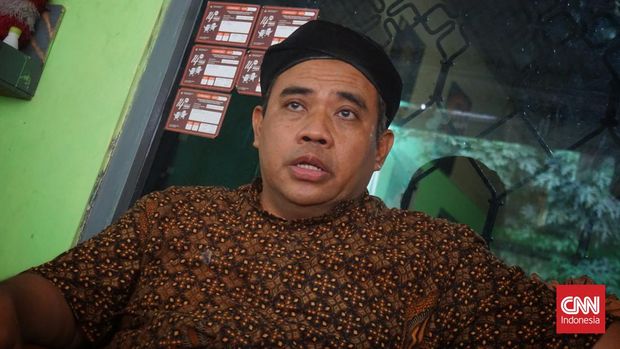 Sekretaris Yayasan Nur Iman yang mengurus Masjid Pathok Negoro Mlangi di Sleman, DIY, Muhammad Mustafid alias Gus Tafid.  (CNNIndonesia/Tunggul)