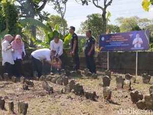 Melihat Megengan dan Ziarah Kubur di Pemakaman Mr X Tulungagung Melihat Megengan dan Ziarah Kubur di Pemakaman Mr X Tulungagung