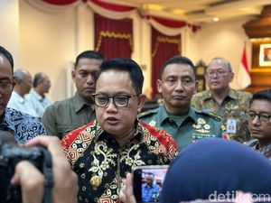 Pj Gubernur Jatim Imbau Tempat Hiburan Tak Ganggu Ibadah Muslim Saat Ramadan