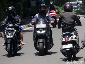 Potret Pemotor Lawan Arah Menantang Bahaya di Slipi