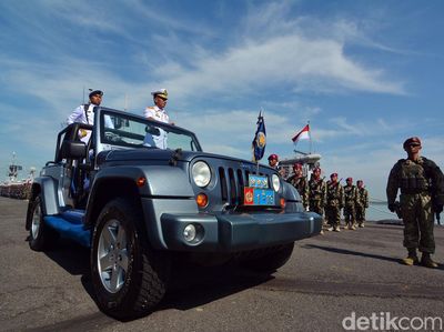 Momen Pergantian Panglima Komando  Armada II di Surabaya