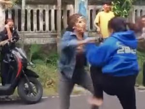 Viral Duel Remaja Perempuan di Lombok gegara Rebutan Pacar
