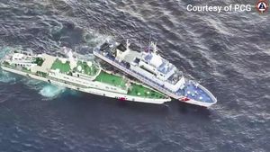 Tegang! Penampakan Kapal China-Filipina Tabrakan di Laut China Selatan