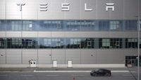 Tesla Hentikan Produksi di Jerman Gegara Sabotase Listrik