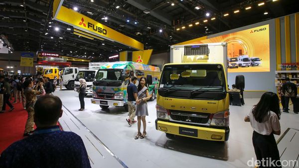 5 Truk Andalan Fuso Mejeng di GIICOMVEC 2024