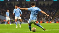 Tim tuan rumah punya keunggulan 3-1 pada leg pertama. Man City unggul lagi 3-1 pada leg kedua di depan pendukungnya sendiri. REUTERS/Carl Recine