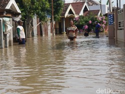 Hari ke-2 Banjir Belum Surut, 1.513 Rumah di Mojokerto Masih Terendam