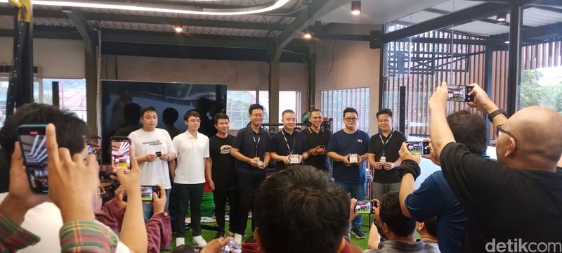 Headphone Bose Ultra terbuka Headphone Bose Ultra terbuka