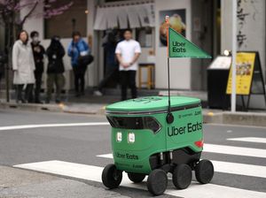 Canggih! Ini Robot Pengantar Makanan di Jepang Canggih! Ini Robot Pengantar Makanan di Jepang