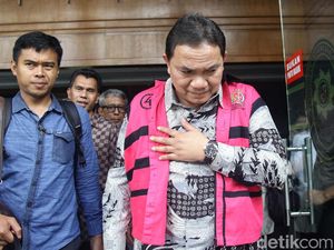 Achsanul Qosasi Ngaku Khilaf Terima Duit Rp 40 M, Ungkit Bintang Jasa Achsanul Qosasi Ngaku Khilaf Terima Duit Rp 40 M, Ungkit Bintang Jasa