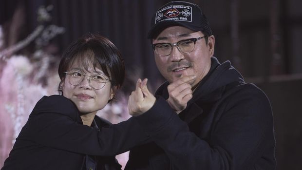 Jang Young Woo dan Kim Hee Won