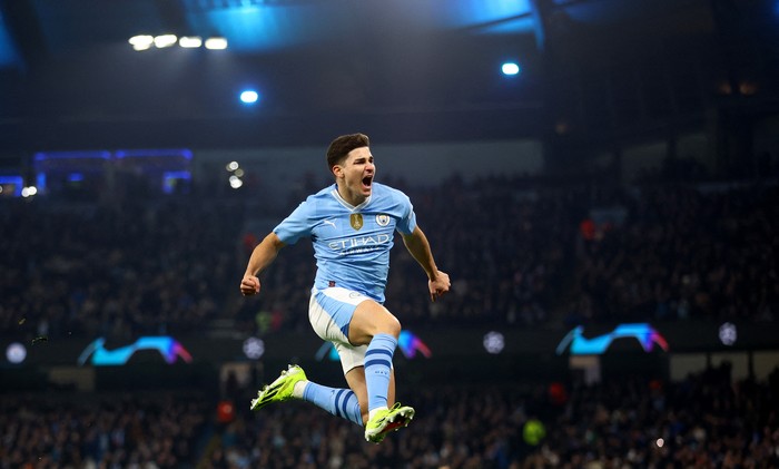 Soccer Football - Champions League - Round of 16 - Second Leg - Manchester City v FC Copenhagen - Etihad Stadium, Manchester, Britain - March 6, 2024 Manchester Citys Julian Alvarez celebrates scoring their second goal REUTERS/Carl Recine
