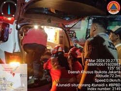 Momen Kepanikan Pasien saat RS Harapan Bunda Jaktim Terbakar