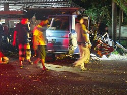 Detik-detik Horor Mobil Tabrak Pohon Tewaskan 4 Penumpang di Poros Sinjai