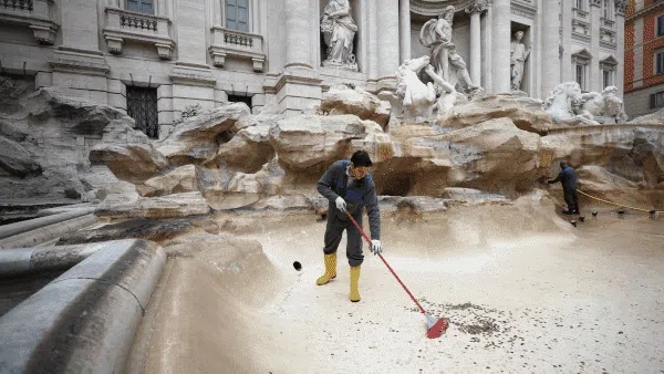 Ke Mana Larinya Koin-koin di Air Mancur Trevi Italia?