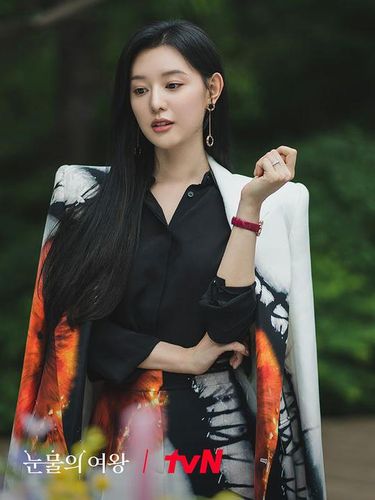 Cara Jitu Diet Aktris Cantik Kim Ji Won, Langsing dan Sehat!