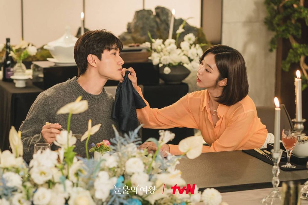 Kwak Dong Yeon dan Lee Joo Been di drama korea Queen of Tears