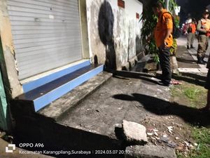 Anak Berkebutuhan Khusus di Surabaya Tewas Tercebur Got Saat Ayahnya Tertidur Anak Berkebutuhan Khusus di Surabaya Tewas Tercebur Got Saat Ayahnya Tertidur