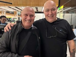 Tak Sengaja Bertemu Kembaran Beda Ibu-Bapak Saat Liburan