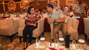 Momen AHY Berseragam & Berpangkat Duduk-Jalan Bareng Sri Mulyani