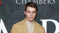 7 Potret Nicholas Galitzine, Lawan Main Anne Hathaway di The Idea of You
