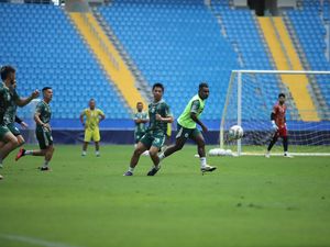 Hitung-hitungan Peluang PSS Curi Poin di Kandang PSM Besok