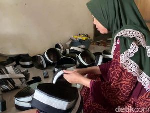 Jelang Ramadan Perajin Songkok di Lamongan Kebanjiran Pesanan Jelang Ramadan Perajin Songkok di Lamongan Kebanjiran Pesanan