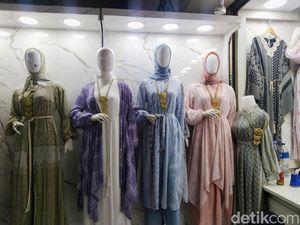 Gamis Ceruti Jadi Incaran di Tanah Abang Jelang Puasa Tahun Ini